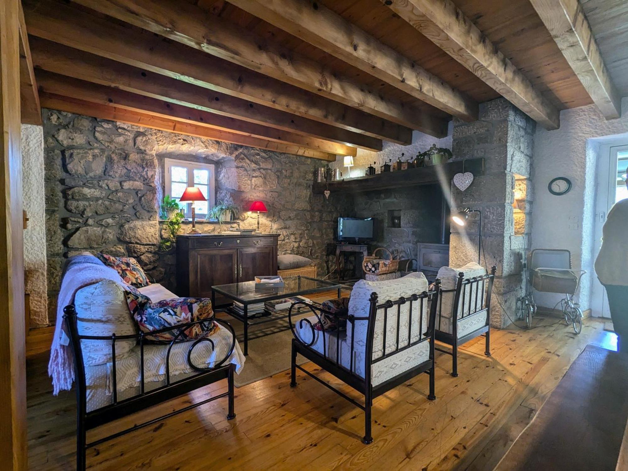 Gite Nature Au Chambon-Sur-Lignon: Terrasse, Wifi, Proche Activites Et Commerces - Fr-1-582-137 Ле-Шамбон-сюр-Ліньон Екстер'єр фото